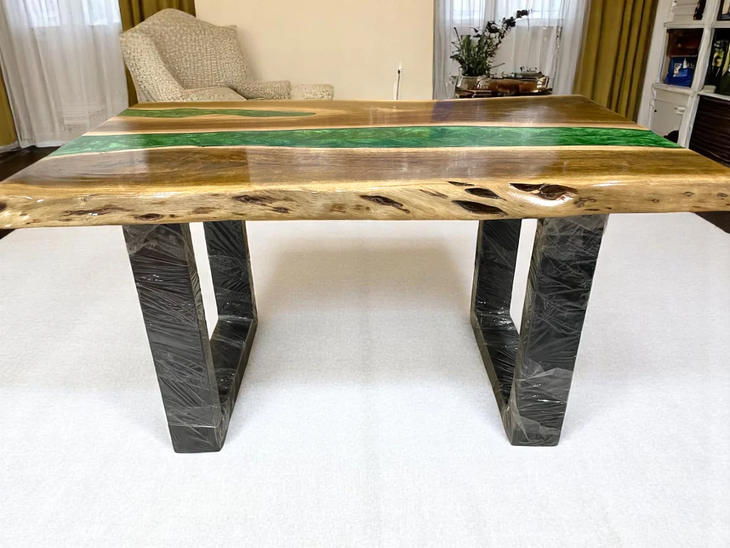 Creative Live Edge Epoxy River Table : Luxury Home Decors